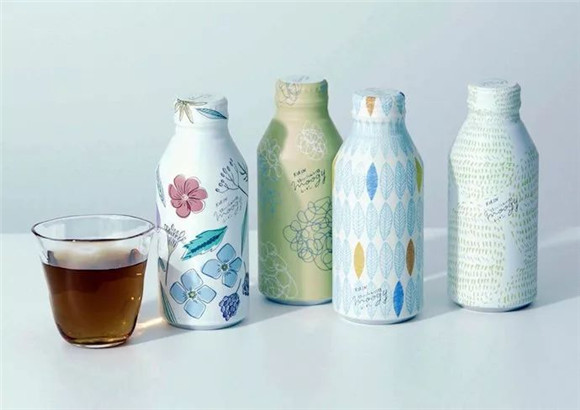 2年推出了64款包装，从这个日本茶饮品牌的走红看包装营销应该怎么做