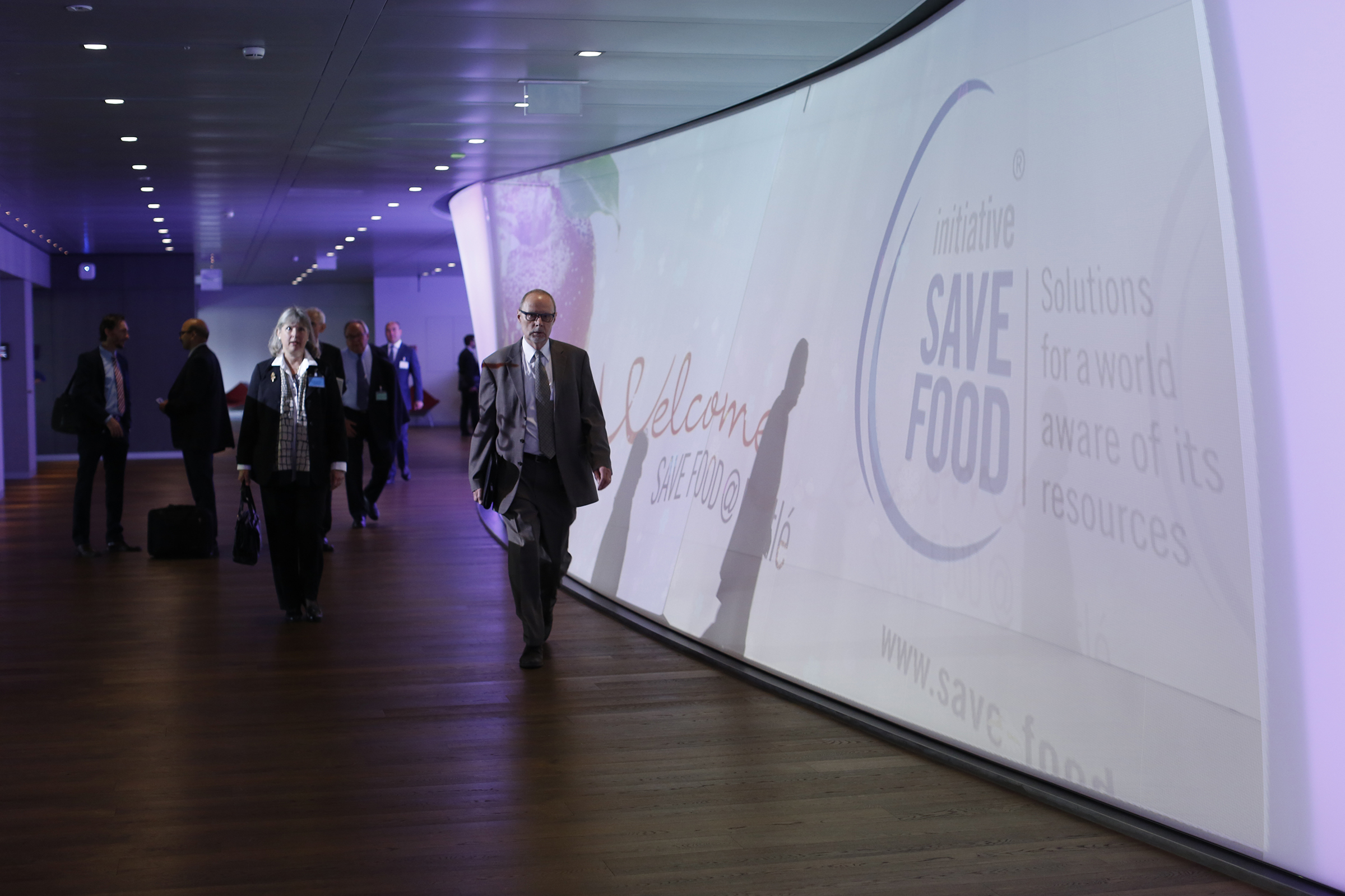 Enormous Interest in Premiere SAVE FOOD China